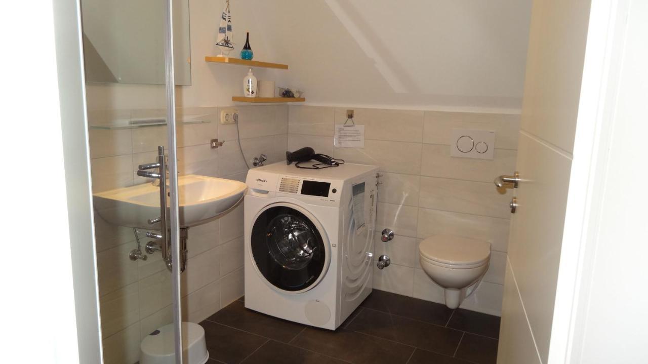 Ferienwohnung In Ruhiger Lage Und Mit Balkon - Ferienhaus Solamar Fewo Og Breege Esterno foto